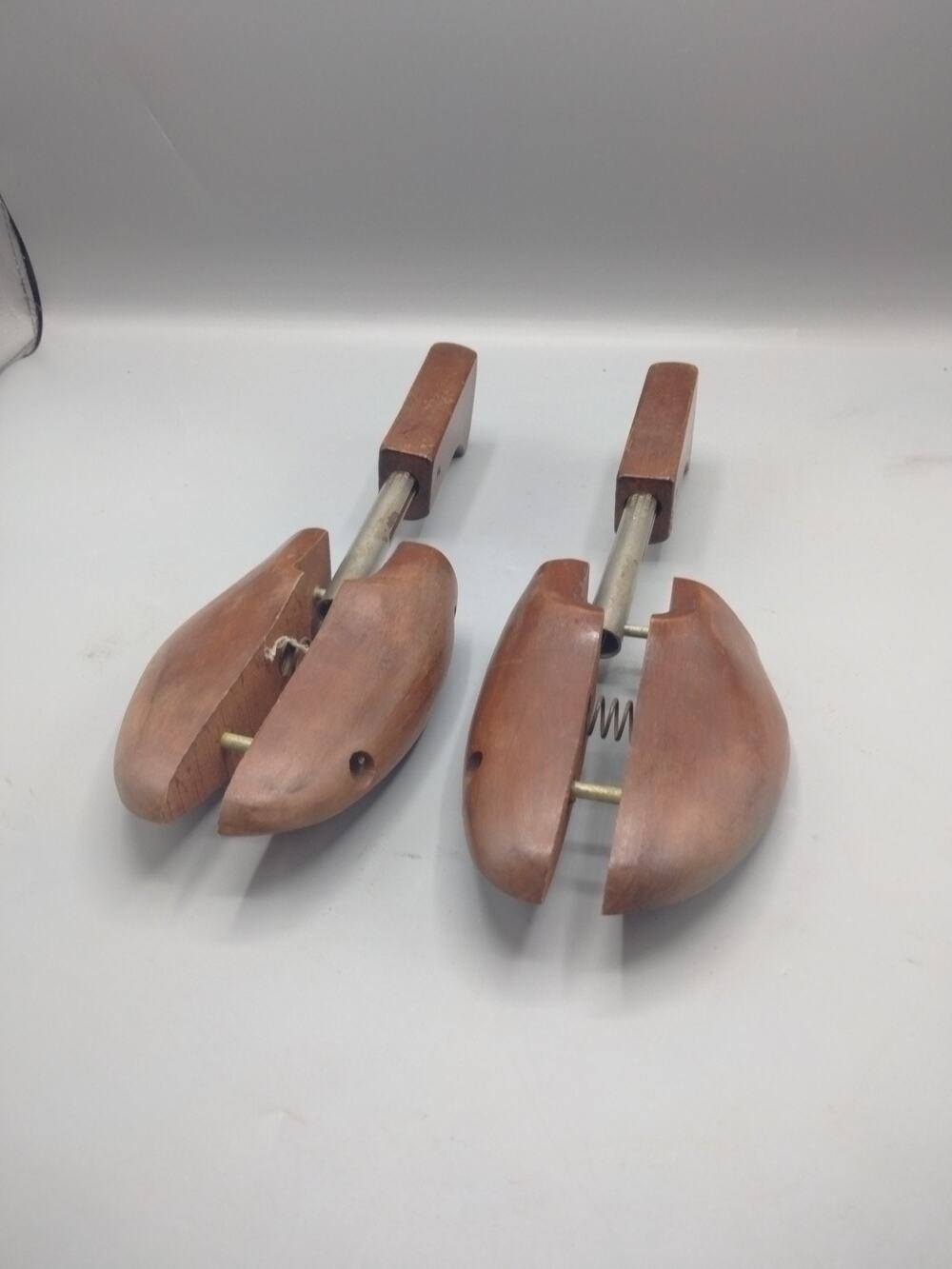 Shoe Keepers by Rochester Shoe Tree Company Mohawk No. 4 Tree Spring Loaded